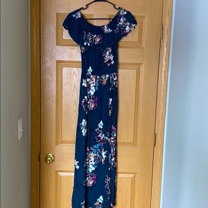 Dark green floral maxi!